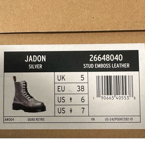 Dr. Martens Platform Boots - Jadon Stud Embossed Silver NWT NEW - Picture 6 of 7